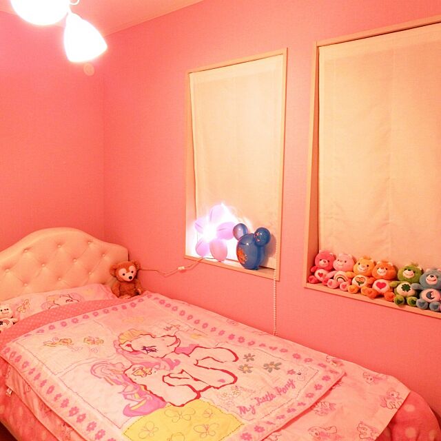 Bedroom,ケアベア,ファンシー,子供部屋,キッズルーム,プリンセス,ポップ,メルヘン,マイリトルポニー,ピンクの壁,ゆめかわいい ichikao_oの部屋