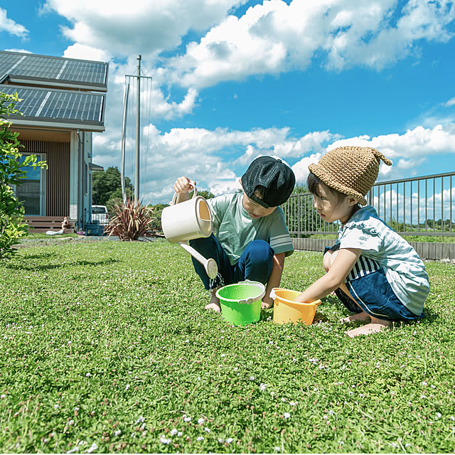 こどもと暮らす。,庭キャンプ,ピクニック,子供のいる暮らし,キッズスペース,クラピアK5,クラピアK7,ナチュラル,クラピアのグランドカバー,クラピア育て隊,サステナブル,SDGs,庭づくり,クラピア,グランドカバー,ガーデニング Kurapia-Sodatetaiの部屋