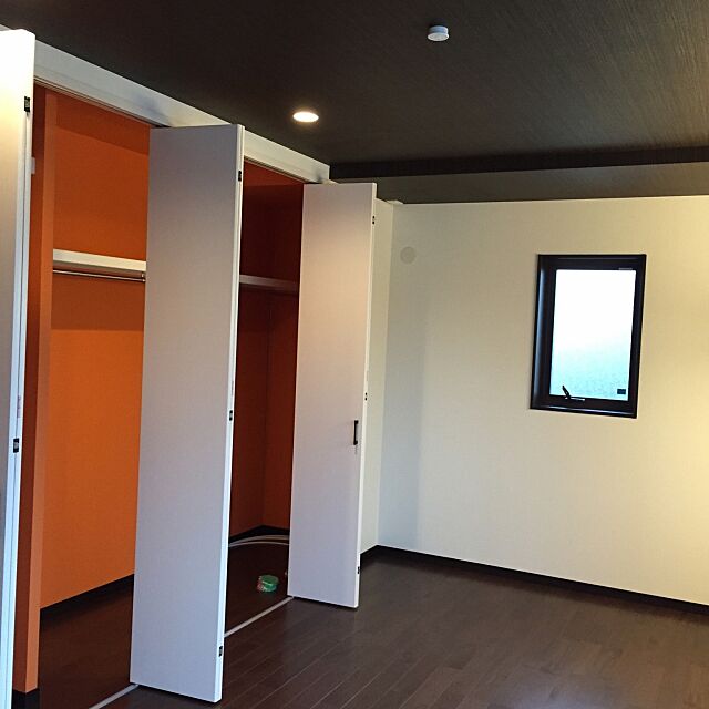 Overview,ブラックウォルナット,エルメスオレンジの壁紙,寝室,LIXIL,新築,Dフロア meo776の部屋
