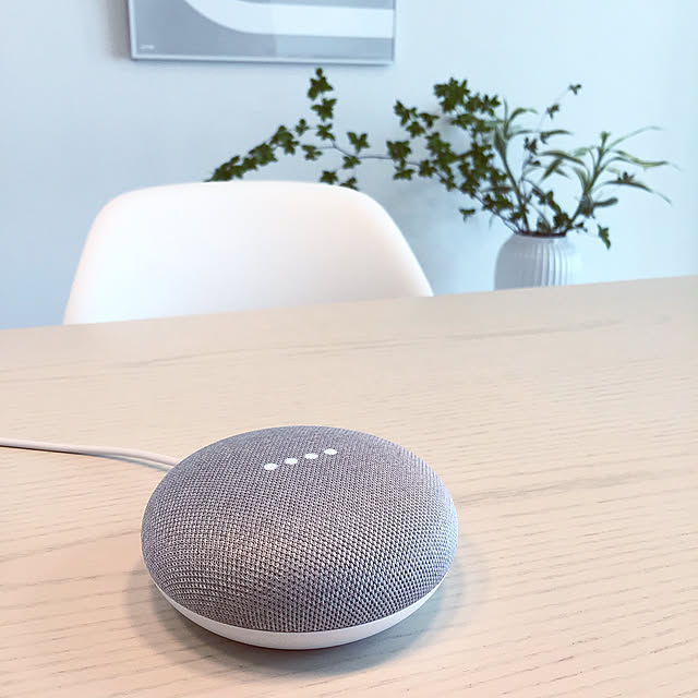 Google Home mini,ケーラー ハンマースホイ,1805新商品,シンプル ナチュラル,ホワイト×グレー,ホワイトインテリア,マンションインテリア,シンプル インテリア,北欧 インテリア,北欧ディスプレイ,ドウダンツツジ,オッケー グーグル,My Desk macaronの部屋