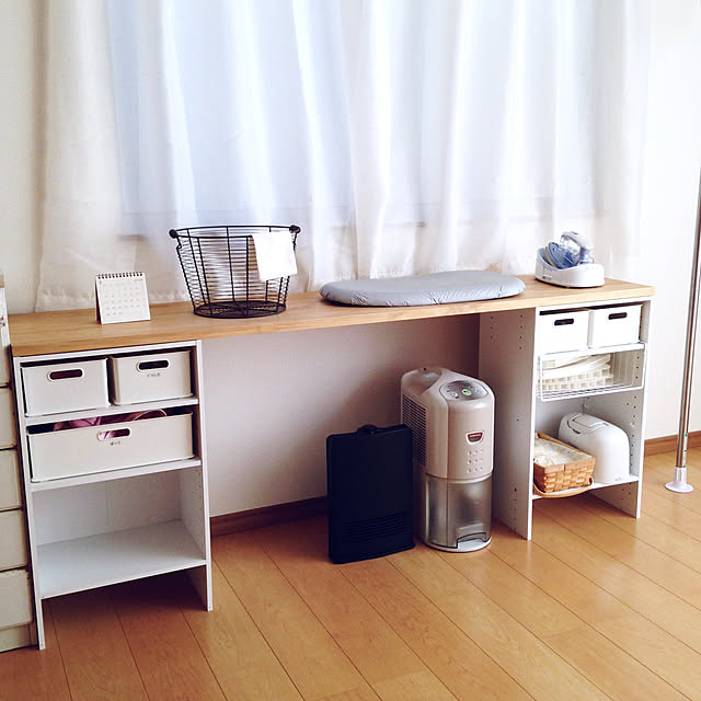 Bedroom,山善セラミックヒーター,山善,除湿機,物干しスペース,アイロンがけ,アイロン台,作業台DIY,カラーボックス DIY,どこで●●しているの,アイロンをかけるところ,10000人の暮らし,シンプルな暮らし,すっきり暮らす,建売,家事楽,掃除しやすい家,ニトリ インボックス sweetcloudの部屋