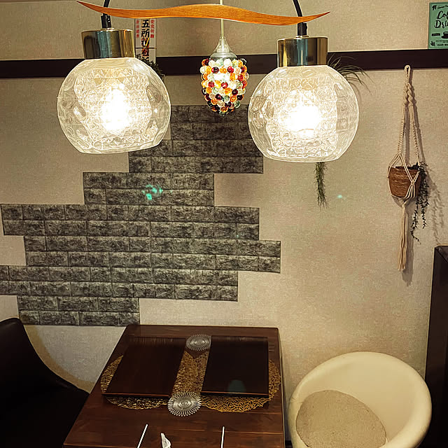 On Walls,カフェ風インテリア,ガラスの照明,雑貨,癒しの空間,手作りお菓子♡,古民家風,ティータイム☕️,ホッとする時間,癒しの時間♡﻿,ミックスインテリア,お気に入りの器たち,素敵なお皿,照明,アンティーク,アンティーク雑貨,100均,ふぇいくグリーン,かぞく時間♡,DIY marinの部屋