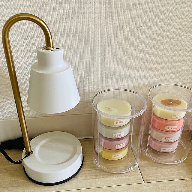 Lounge,ディスプレイケース,香りのインテリア,香りのある生活,香りのある暮らし,アロマキャンドル,キャンドルウォーマーランプ,キャンドルウォーマー,推し活グッズ,100均,セリア harasaの部屋