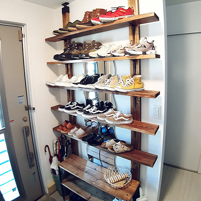 Entrance,靴箱 DIY,見せる収納,旦那作,スニーカーディスプレイ,ラブリコ rikakoの部屋