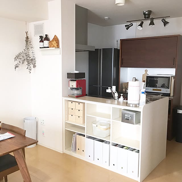 Kitchen,シンプルな暮らし,シンプルライフ,シンプルインテリア,シンプル,賃貸アパート,賃貸キッチン,賃貸,賃貸インテリア,IKEA,無印良品,照明,男前,ドライフラワー suzu_homeの部屋