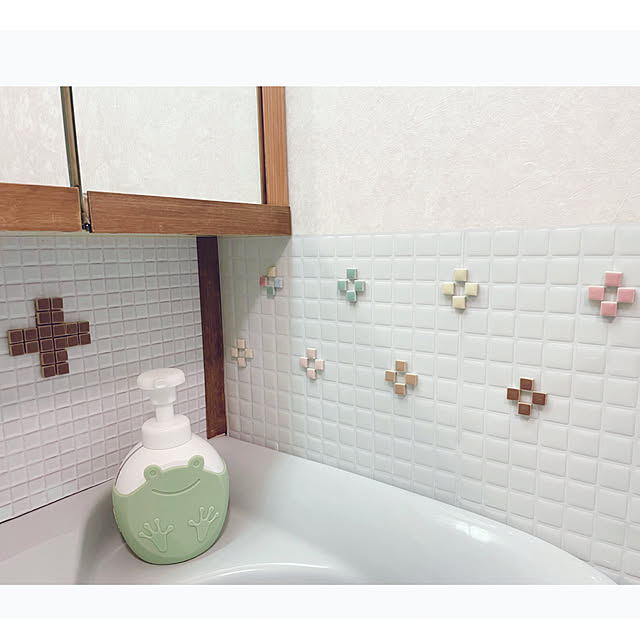 タイル貼り,ハンドソープ,洗面台リメイク,ソープディスペンサー,わんこと暮らす家,Bathroom,セリアリメイク,セリア kurumichocoの部屋