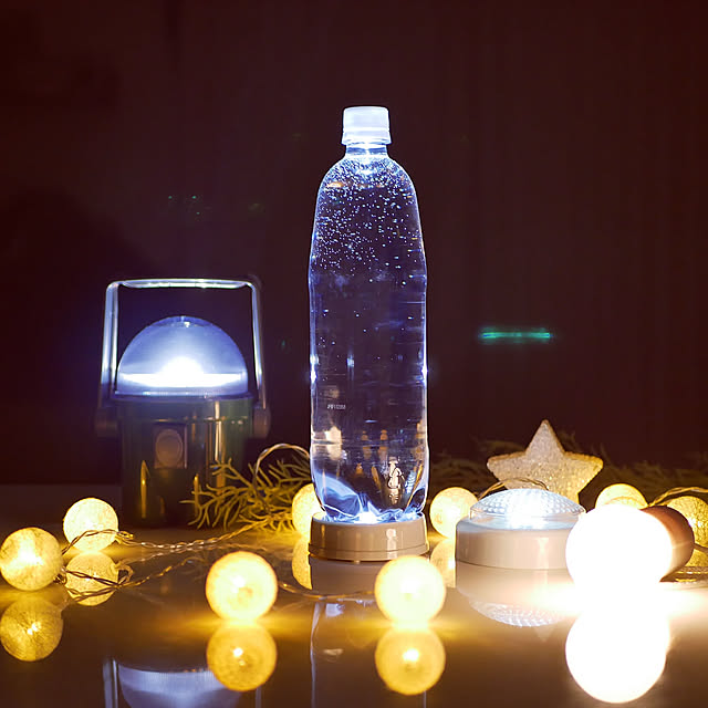 My Desk,防災,セリア♡,セリアのベースライト,被害がありませんように…,停電になりませんように…,みて頂きありがとうございます♡,コメントお気遣いなく♡,命を守る行動…,ナフコのライト,Daiso,DAISOのコットンボールライト moku2の部屋