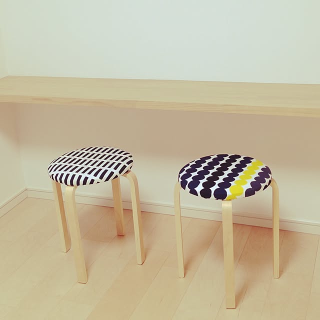 Lounge,マリメッコファブリック,ハンドメイド,IKEA,ARTEK SIENA,スツールDIY keiの部屋