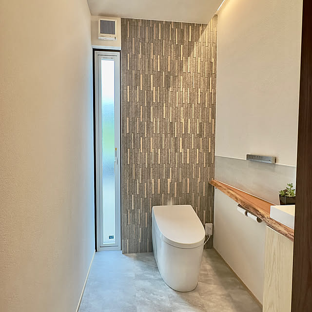トイレ手洗器,トイレ手洗い場,トイレ手洗いスペース,トイレ手洗い器,トイレ手洗い,手洗い鉢,手洗いボール,手洗い器,手洗いカウンター,手洗い,手洗いスペース,手洗いボウル,造作カウンター&収納,造作カウンター収納,造作カウンター,間接照明のある空間,間接照明,トイレの収納,トイレの照明,トイレ棚,トイレ照明,トイレの窓,トイレの床,トイレ収納,トイレットペーパー,トイレインテリア,トイレの壁,トイレットペーパーホルダー,トイレ tatsumiの部屋