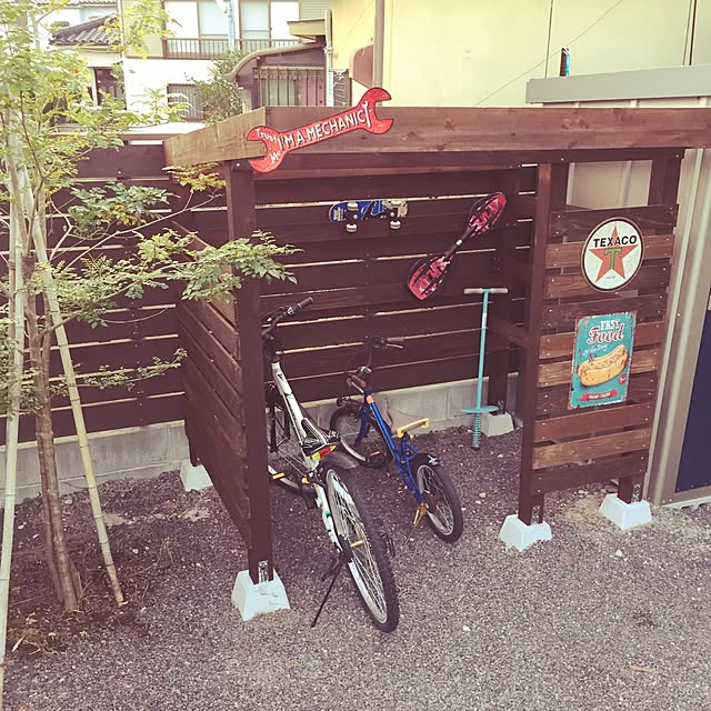 Entrance,物置,スケボー,キシラデコール,駐輪場,自転車,シマトネリコ,シンボルツリー,DIY,アメリカン,男前,看板,アメリカンポップ,庭,SPF材,アンティーク,ブライワックス,雑貨 harurioの部屋