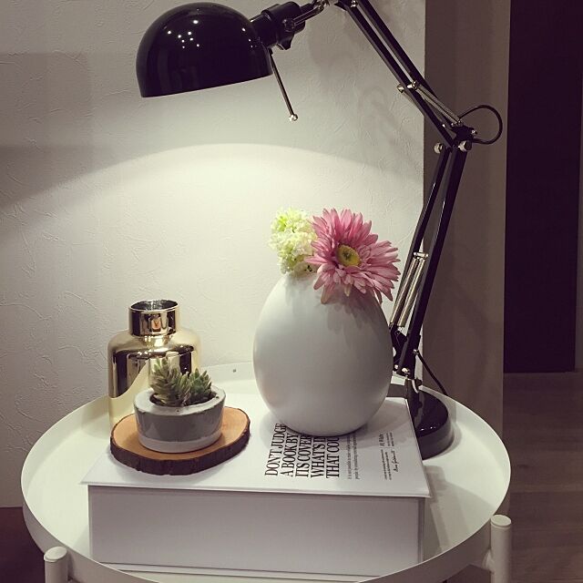 My Desk,手作り雑貨,H&M HOME,IKEA 照明,ニトリ,IKEA,セメント鉢　DIY ayaの部屋