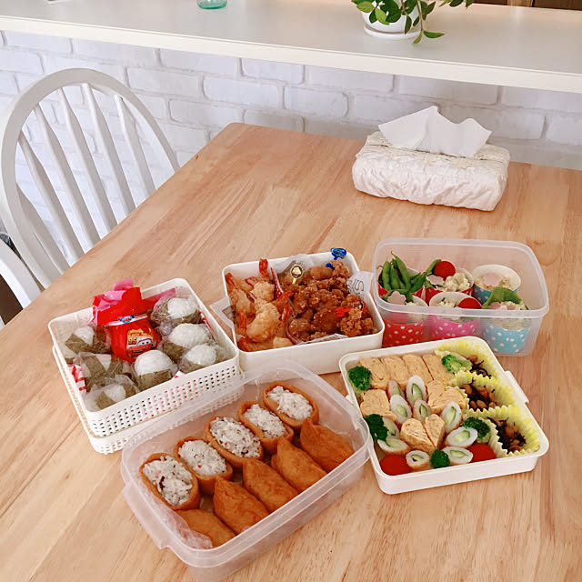 My Desk,お弁当,ティッシュケース,チカザワレース,ホワイトレンガ風壁,ダイニングテーブル＆チェア,観葉植物,ホワイト×ナチュラル ..A-chan..の部屋