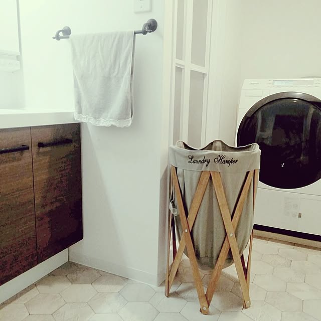 Bathroom,ランドリーバスケット,いつも見て頂きありがとうございます♡,好きなものに囲まれた暮らし,海外インテリアに憧れる,フランスのお家に憧れる,フレンチインテリア,シャビーシック,フレンチシック,マンションインテリア,画像２枚投稿しています♪ +TAKAKO+の部屋