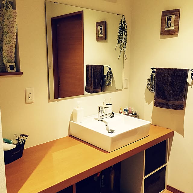 Bathroom,カラーボックス,フェイクグリーン,IKEAタオルかけ,IKEA鏡,洗面台,洗面所 nekomusumeの部屋