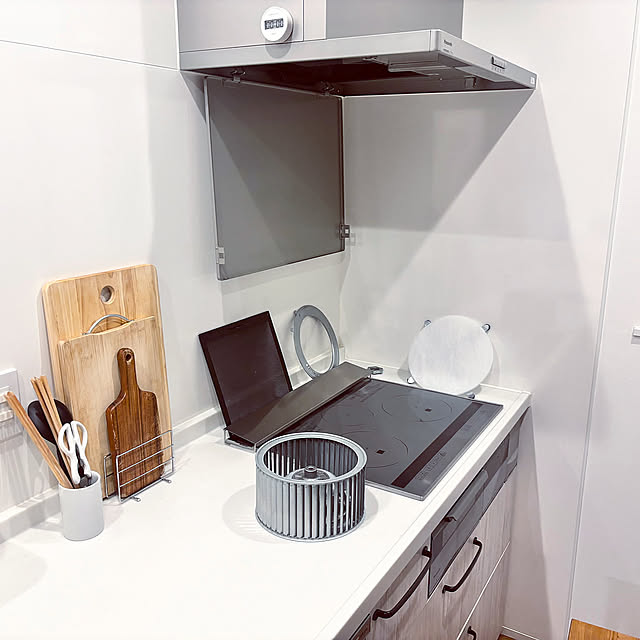 Kitchen,月一回リセット,ホワイトキッチン,丁寧な暮らしを心掛けて❁*.ﾟ,換気扇フィルター,レンジフード掃除,見て頂きありがとうございます⑅︎◡̈︎* nonp--yの部屋