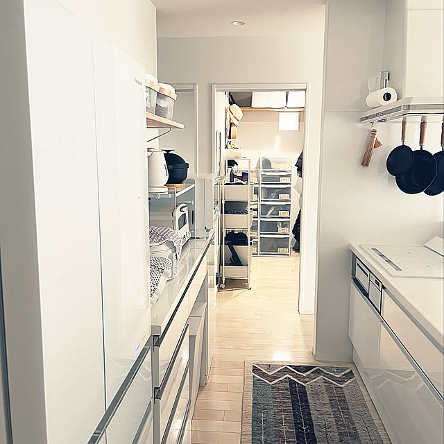 吊るし収納,ウォークインクローゼット,ゾランヴァリ　ギャッベ,フルオーダー住宅,平屋暮らし,ホワイトインテリア,ちいさなおうち,22坪,キッチンが中心のおうち,Kitchen Mikiの部屋