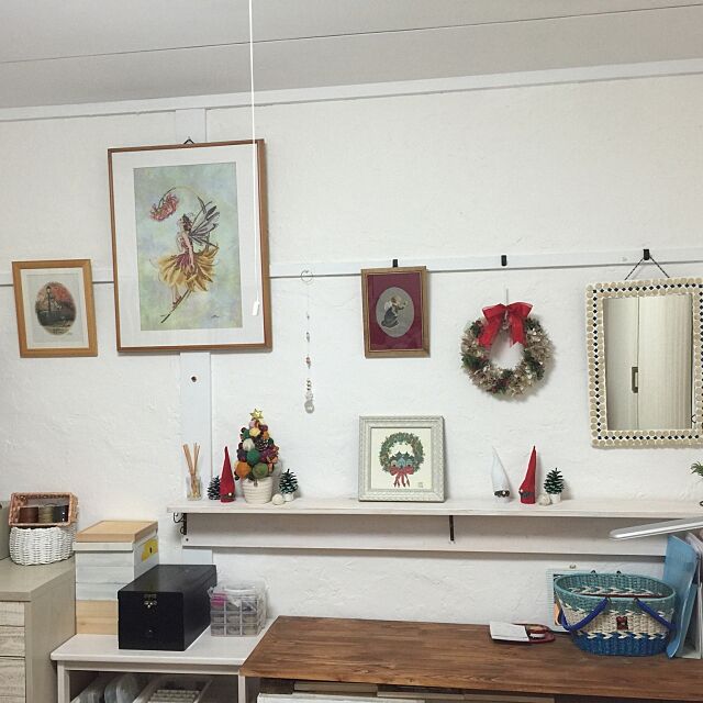 My Shelf,アトリエ,手芸教室,編み物,ビーズアクセサリー,クラフトバンド,クロスステッチ刺繍,漆喰壁DIY,DIY,ソファ boneの部屋
