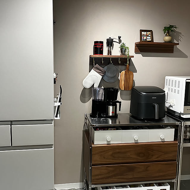 Kitchen,キッチン壁紙リフォーム,終活を兼ねて断捨離！,メルカリで引き出しやすくなるつまみ代用,ニトリ整理ボックス クラネ ロータイプ,ニトリ,無印良品ファイルボックス,無印良品 ユニットシェルフ,無印良品 壁に付けられる家具,セカンドライフ,断捨離中(｀･ω･´) meyusaの部屋