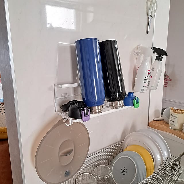 Kitchen,便利アイテム,ワイドジャグボトルホルダー,towerシリーズ,フィルムフック,壁付け,シンプル,水筒乾燥,麦茶ポット,冷水筒,水切り,RoomClipショッピング,便利,建売 Jijiの部屋