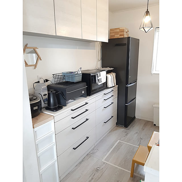 Kitchen,キッチンアイテム,インテリアは子供との戦い,終わらない戦い…。,普通の家,建売住宅,くらしのeショップモニター,山善アンバサダー,山善くらしのeショップ,中が透けないすきまストッカー,もあるね,中が透けない,すきま収納,キッチン収納,ホワイトキッチン,ブラック家電,収納アイデア,シンデレラフィット,ブレッドドロワー,まな板再利用,天板,食器棚 k...の部屋