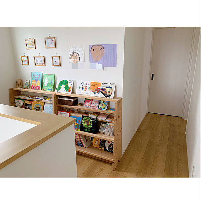 お気に入りの場所,読み聞かせはベッド,絵本のある暮らし,廊下スペース,DIY本棚,子供のいる暮らし,読書スペース,My Shelf rihiの部屋