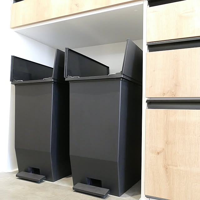 Kitchen,ブラックインテリア,ゴミ箱,SOLOW,SOLOWゴミ箱,ペダルオープンツイン ya_maの部屋