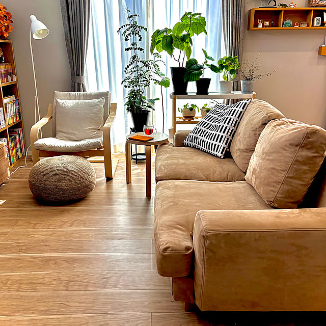 Lounge,ソファ,観葉植物,無印良品,IKEA,アルテック,IKEA チェア,アルテック スツール60,グリーンのある暮らし,子どもと暮らす,観葉植物のある暮らし,無印良品のある暮らし,IKEA ポエング,無印良品　ステンレスユニットシェルフ,IKEA サッスマツ kurinokiの部屋