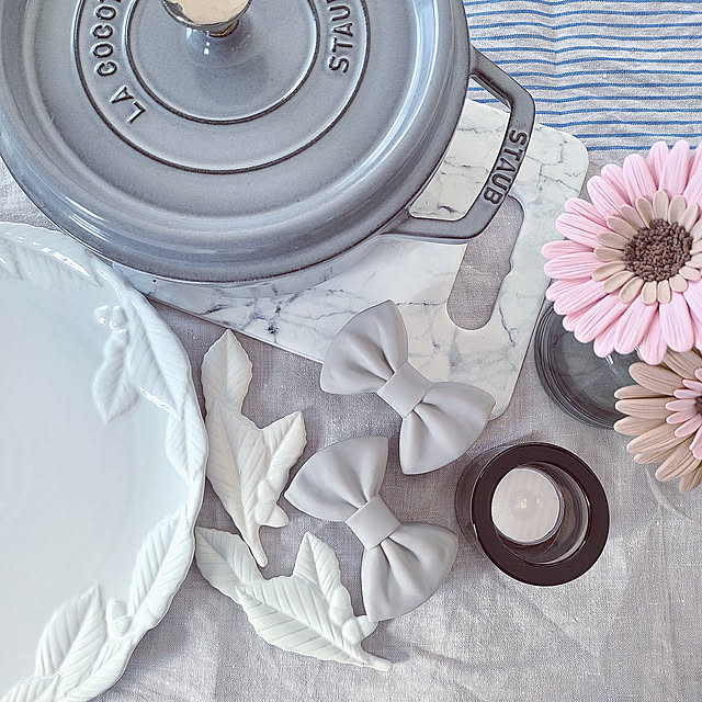 キッチンツール,STAUB,ジョージジェンセン,Francfranc,鍋つかみ,marimekko,kivi,ホルムガード,クレイフラワー,STUDIO M',お皿箸置きはStudio M’,鍋敷きはカインズ,Kitchen,リボン型鍋つかみ,可愛い鍋 mutyukingの部屋