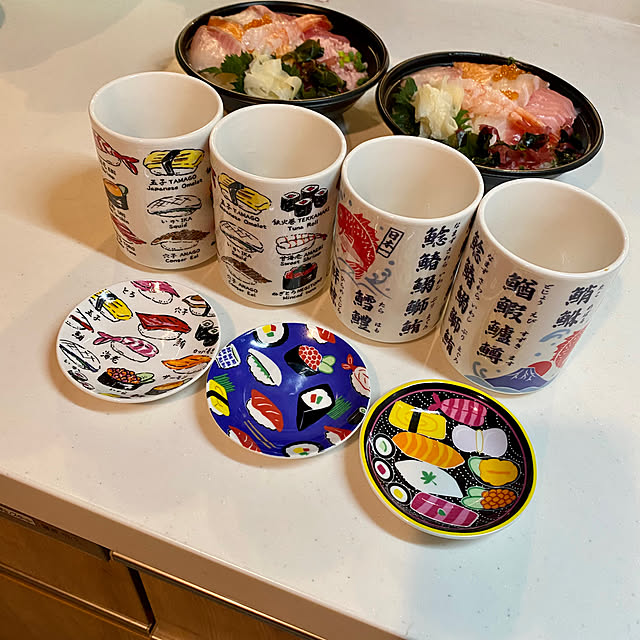 食器,小皿,湯呑み,セリアの小皿&豆皿,セリアの湯呑み,セリアの食器,セリアで買ったもの,セリア,生活感のある家,小上がり和室,無垢の家,木の家,注文住宅,Kitchen,ばんごはん,セリアの小皿 senbei.sakuramochiの部屋