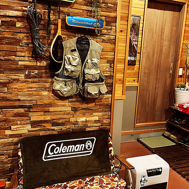 On Walls,ストーブのある暮らし,趣味部屋,釣り道具,Coleman,イベント参加,コンクリートの床,土間のある暮らし,木の壁,ブランケット,RCの出会いに感謝♡,笑顔多き1日になりますように♡,いつもありがとうございます♪感謝☆,笑うことを忘れずに＊,笑う門には福 来たる◡̈⃝︎,スッキリ暮らしたい seiの部屋