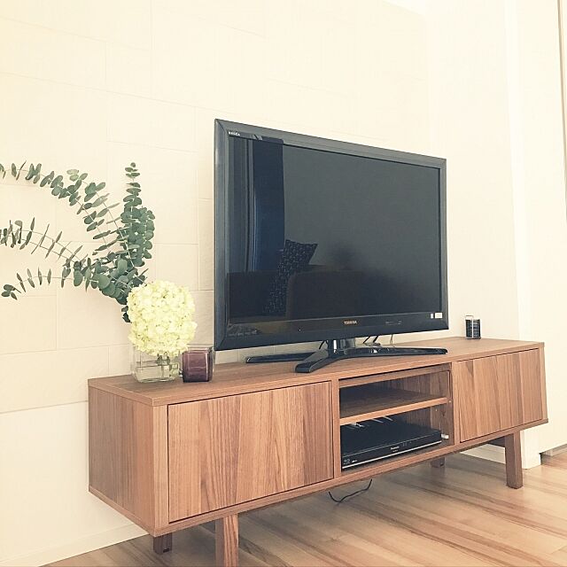即決できる価格と魅力のデザイン☆IKEAのTV台＆TVボード | RoomClip 