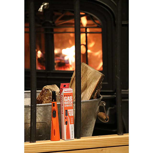 Lounge,SDGs,イワタニ,ガスマッチ,サステナブル,サステナブルな暮らし,薪ストーブ,薪ストーブのある暮らし,IKEA,バーモントキャスティングス,DIY,無垢材,アンコール,土間リビング,ストーブガード,土間,ストーブガードDIY,セリア,100均,冬支度,RC初登場(私調べ) tentpegの部屋