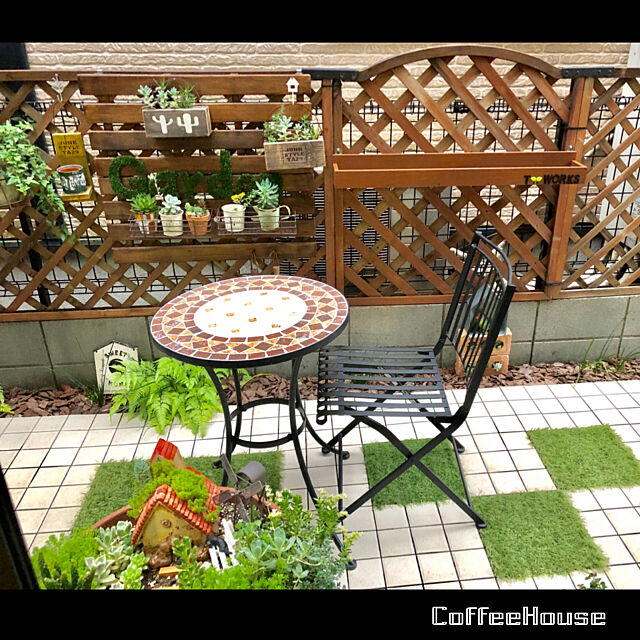 ニトリ,ガーデンタイル,ガーデンテーブル＆チェア,ロングロングプランター,プランターDIY,多肉植物,ガーデニング,小さな庭,Overview,いつもいいねやコメありがとうございます♡ CoffeeHouseの部屋