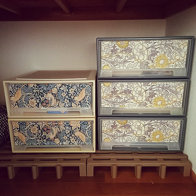 Bedroom,古い賃貸,mt CASA,mtリメイクシート,morris&co.,モリスのいちご泥棒,ウィリアムモリス,ウィリアムモリスのマスキングテープ,リメイクシート,貼ってはがせるリメイクシート,Morris,DIY,Fitsケース,衣装ケース,pink&rose,1LDK2人暮らし,クローゼット,クローゼット収納,クローゼットリメイク,衣装ケース目隠し,ヴィンテージ風,ビンテージスタイル,ヴィンテージテイスト,模様替え,マスキングテープ,プラスチックケース,レトロ,すのこ,湿気対策,アンティーク風,アンティークのある暮らし,衣装ケース引き出し amutantanの部屋