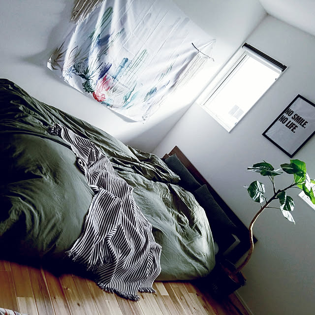 Bedroom,IKEA,ニトリ,ニトリのふとんカバー,海外インテリアに憧れる,観葉植物,プーケット好き,おしゃれな家にしたい,タペストリー,民族好き,アースカラー,海外インテリアに憧れて,グリーンのある暮らし m_05sey..の部屋