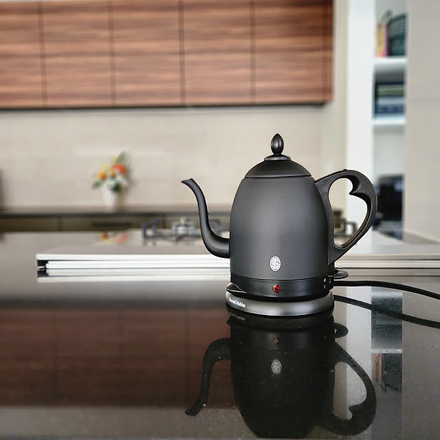 Kitchen,電気ケトル,電気ケトルの置き場所,Russell Hobbs ケトル,黒家電,家電は黒,ラッセルホブスケトル,家電　黒 75の部屋