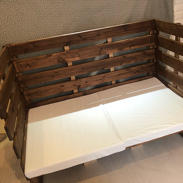 Bedroom,ベッド,すのこ,オスモカラー ウォルナット,ハンドメイド,ローベッド,北欧,DIY,ウォールナット,木工 masao1188の部屋