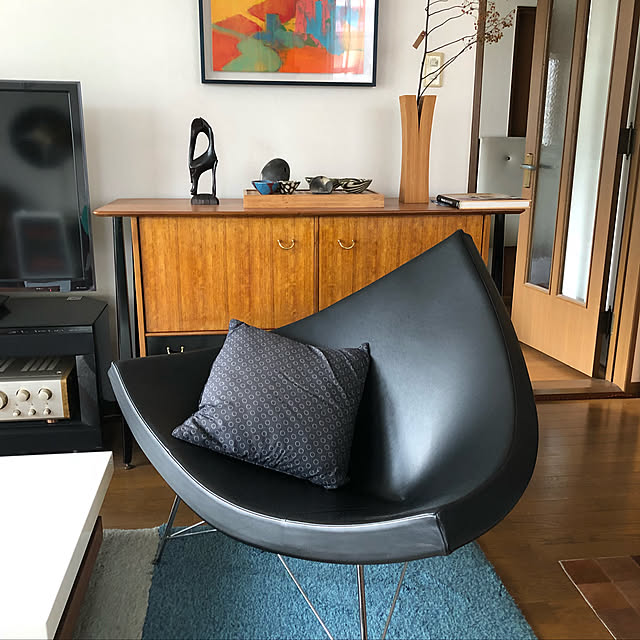 Lounge,ジョージ・ネルソン,サイドボード,ココナッツチェア,Vitra,G-PLAN,北欧,ヴィンテージ,ドライフラワー,ミッドセンチュリー,陶器のある生活 cobbの部屋