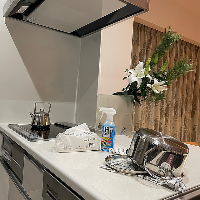 Kitchen,マイルール,マグカップ,ナチュラル,ダイニング,北欧,フラワーベース,シンプル,北欧インテリア,北欧ナチュラル,シンプルが好き,シンプルインテリア,暮らしを楽しむ,すっきり暮らす,心地よい暮らし,北欧ヴィンテージ sao.minimallifeの部屋