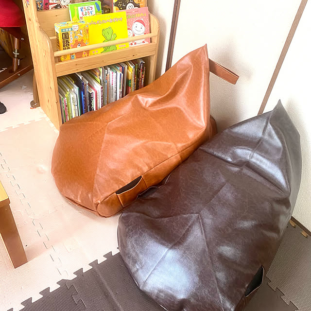子供部屋,絵本を読む場所,本棚,ソファ捨てました,色が好き♡,おうた見直しキャンペーン,レザー調ビーズクッション,レザー調,ビーズクッション,賃貸インテリア,Overview,RoomClipショッピング kuwachanの部屋