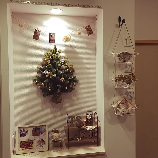 Entrance,ニッチ,lovelyzakkaさんの真似っこ,DIY,ハンギングバスケット,クリスマスツリー,クリスマス,壁掛け式,RS GLOBAL TRADE社,癒し♡,雑貨,リメイク,ガーランド,3Coins,ダイソー,セリア,100均,lovelyzakkaさん,ナチュラル,ペイント,アルファベットオブジェ,ウォールステッカー,グローバルトレード社 Ayaの部屋