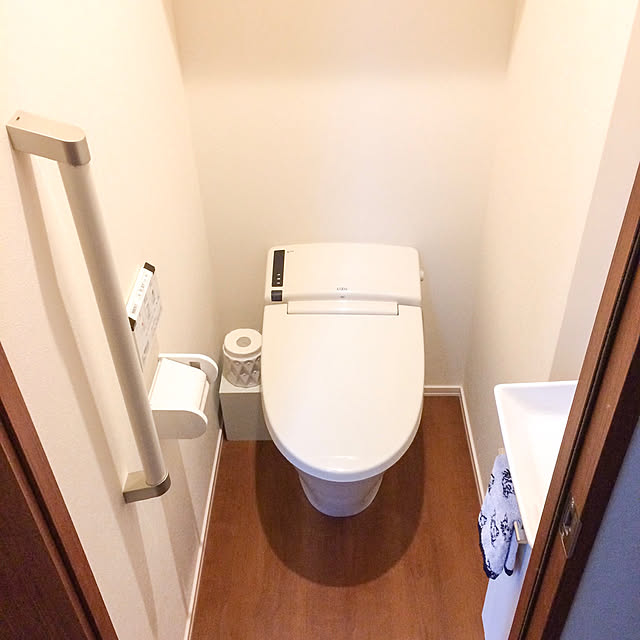 床に物を置かない,置かない,LIXILトイレ,毎日使う物だから,お掃除おばさん,掃除,いつもありがとうございます,Bathroom,布製品を減らす,余計なお世話,LIXIL mako2yaの部屋