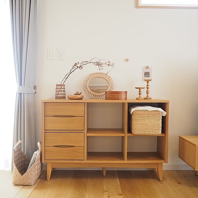 Lounge,ナチュラルインテリア,ドライフラワー,フラワーベース,こどもと暮らす,unico,かご,北欧,かご収納,シェーカーボックス,お支度スペース,キャンドルスタンド,ラタンミラー,ラタン,こどものいる暮らし ariの部屋