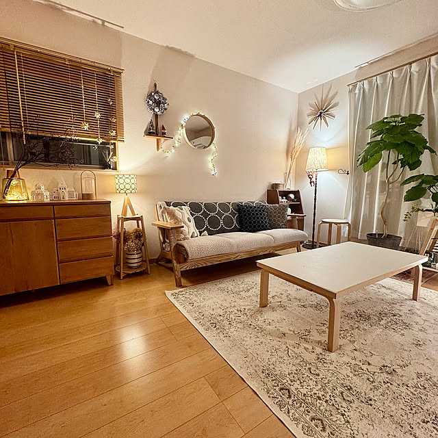 Lounge,夜を楽しむインテリア,北欧雑貨,ナチュラルインテリア,北欧インテリア,狭小住宅,小さなおうち,2階リビング,小さなお家,建売住宅,小さいおうち,いいね&フォローありがとうございます☆,すっきり暮らす,狭小3階建,心地よい暮らし,ナチュラルヴィンテージ,ヒュッゲ masumiの部屋