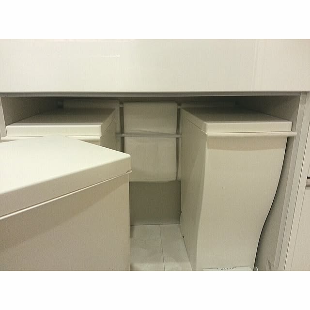 Kitchen,平部員,ホワイトシンプル連合会,変化はありませんが‥。,整理整頓出来る人,整理収納部,つっぱり棒が好き♥,タフなゴミ袋,ゴリ押し中,ゴミ箱,キッチンの収納,つかなお流『人生がどよめく片付けの阿呆』 naoの部屋