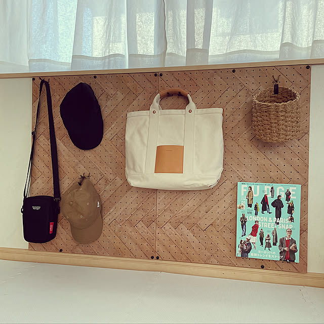 On Walls,壁面収納,壁DIY,壁飾り,壁面ディスプレイ,カインズ有孔ボード,カインズDIY,収納スペース,ダイソー雑貨,DIYのある暮らし,DIY リメイク,DIY nkytの部屋