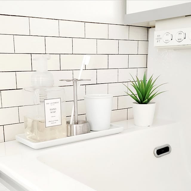 Bathroom,無印良品,IKEA,洗面台,洗面所,100均,KEYUCA,シンプル,ホワイトインテリア,100均アイテム,フェイクグリーン,DULTON,ホワイト,リメイクシート,シンプルホワイト,洗面台周り,シンプルインテリア,ダイソーリメイクシート,すっきり暮らす,シンプルな暮らし,サブウェイタイル風,洗面所インテリア,FEJKA,サブウェイタイル風リメイクシート,フェイカ SSSSSの部屋