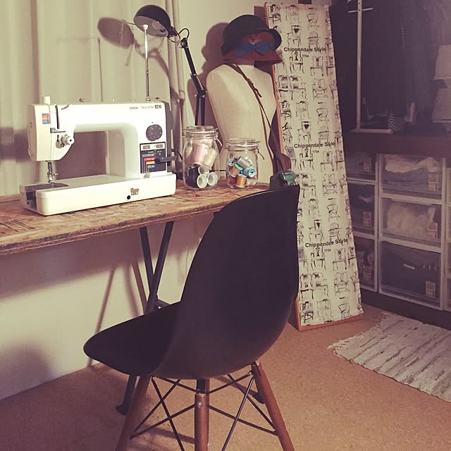 My Desk,アトリエスペース,DIY,テーブルＤＩＹ,イームズチェア,押入れDIY,ミシンコーナー Mutsumiの部屋