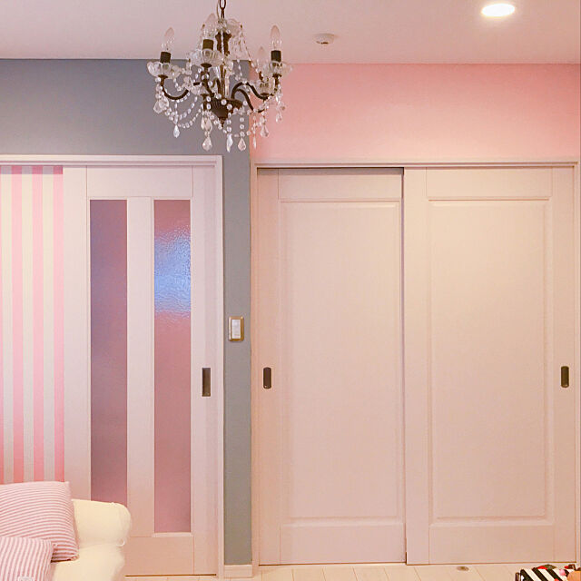 Lounge,シャンデリア,ピンクとグレー,ハンドメイド,DIY,mtCASA,ピンク大好き,ペンキ塗り,ピンクの壁,グレー×ピンク alohanatsukoの部屋