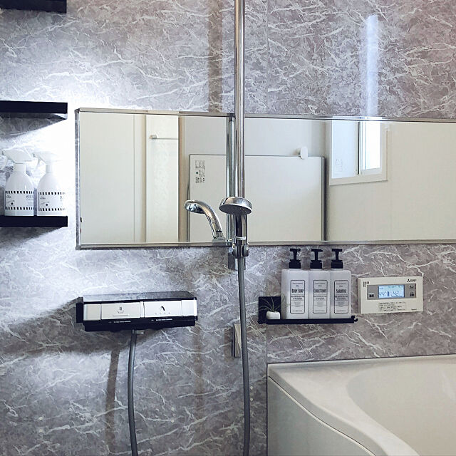 Bathroom,浴室収納,TOWER,モノトーン,シンプル,マイホーム記録,白黒好き,白×グレー,LIXIL,グレー好き,グレーインテリア,水回りは全部LIXIL Kanaの部屋